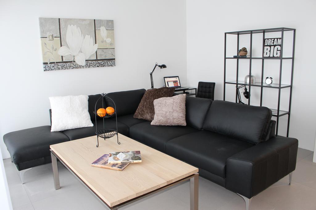 Halllandsnes Apartments Akureyri Ruang foto